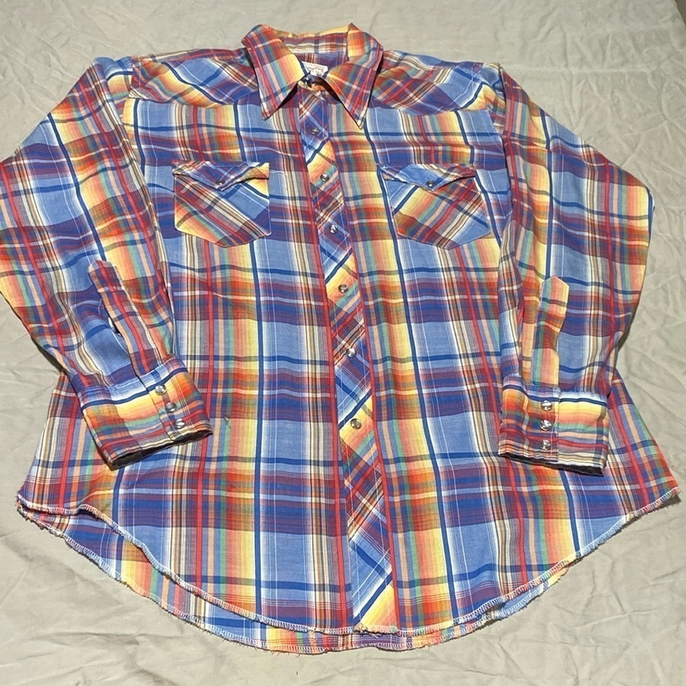 Wrangler’s men pearl snap shirt size X-Large